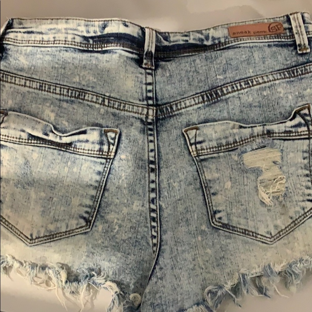 Jean Shorts - Picture 4 of 6